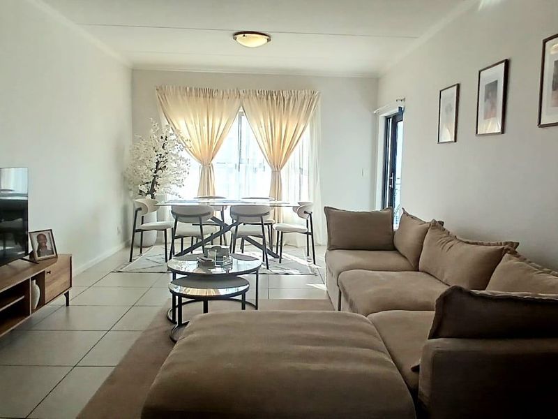 Apartment For Sale In Edenvale - Photo 1