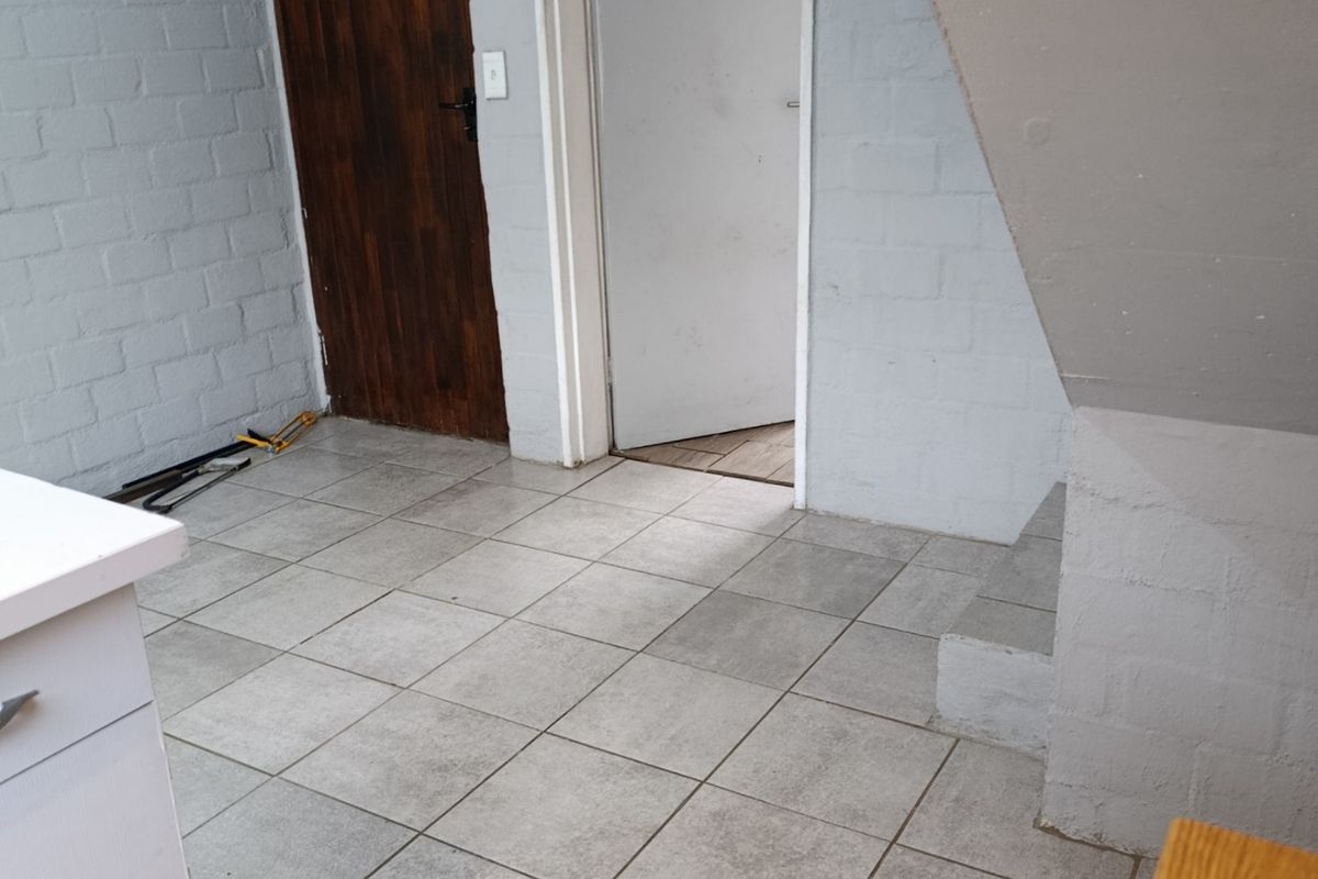 Townhouse Rental Monthly In Blue Downs - Photo 4