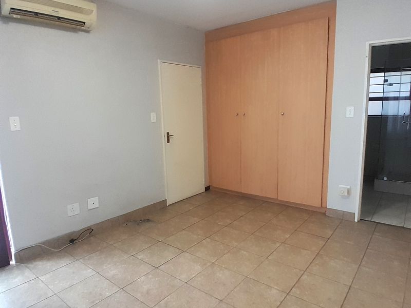 Apartment Rental Monthly In Sandton - Photo 9