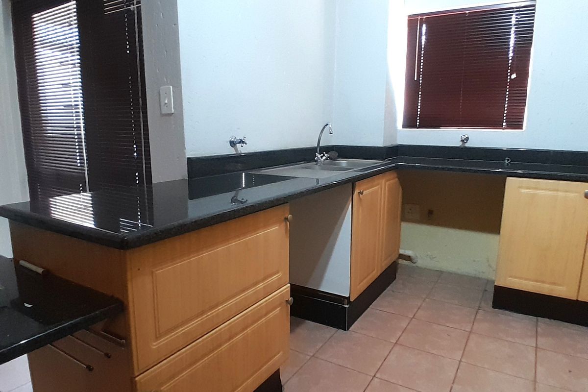 Apartment Rental Monthly In Sandton - Photo 3
