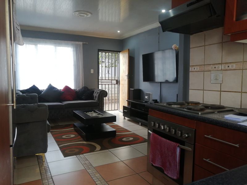 Cluster For Sale In Johannesburg - Photo 6