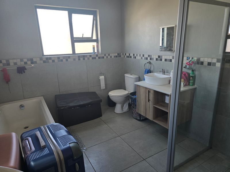 House For Sale In Pretoria - Photo 10