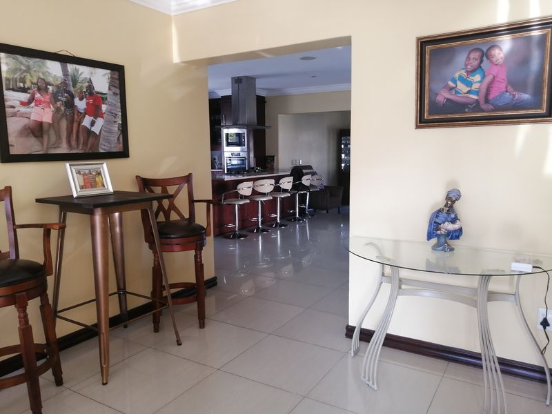 House For Sale In Johannesburg - Photo 5