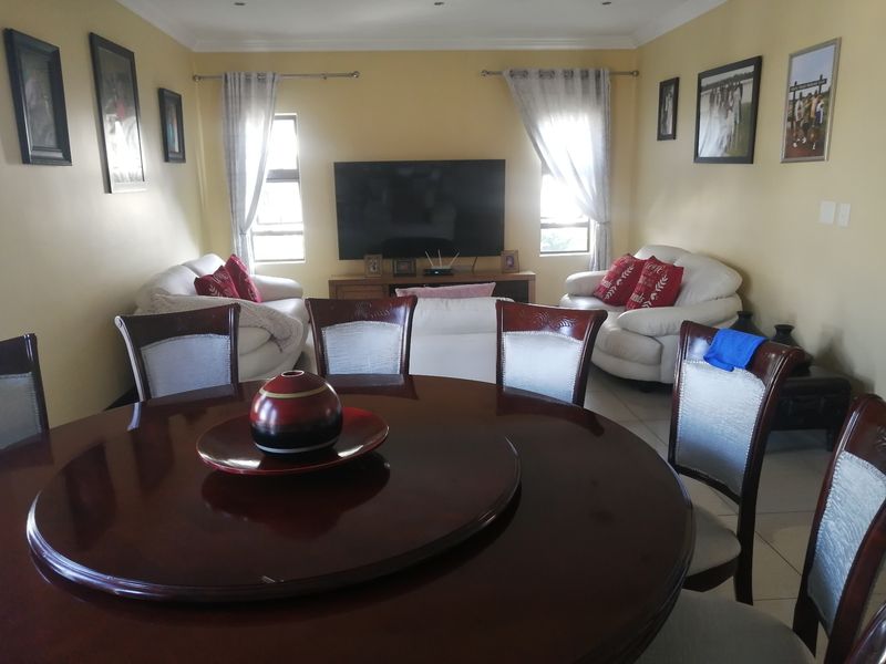 House For Sale In Johannesburg - Photo 9