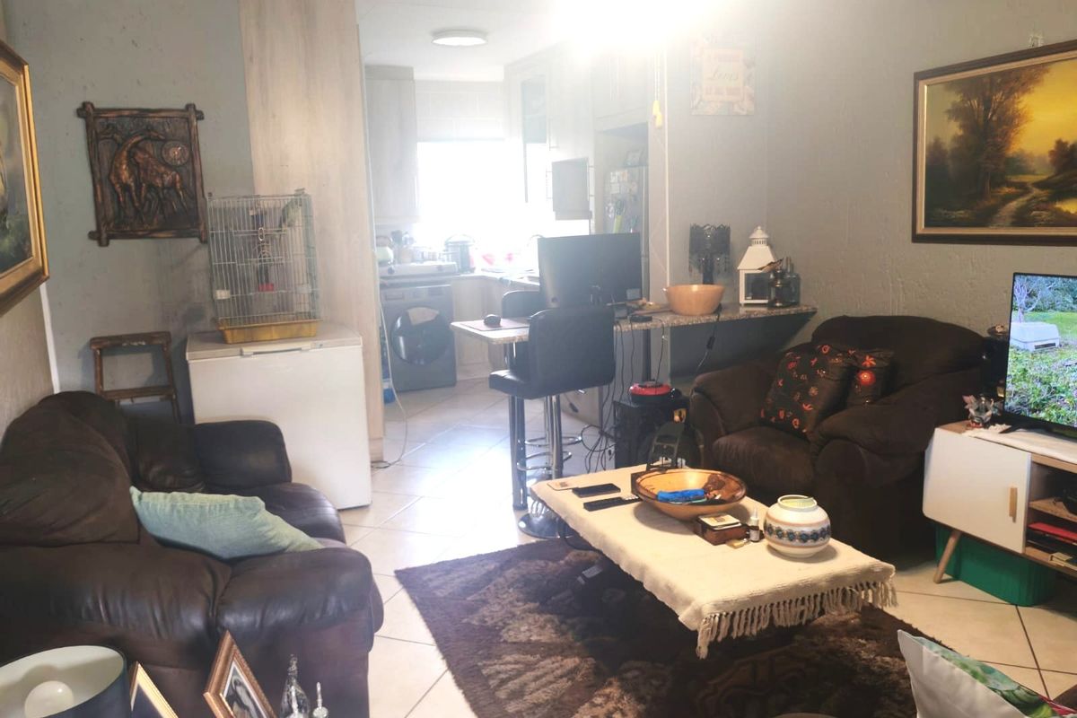 Townhouse For Sale In Boksburg - Photo 5