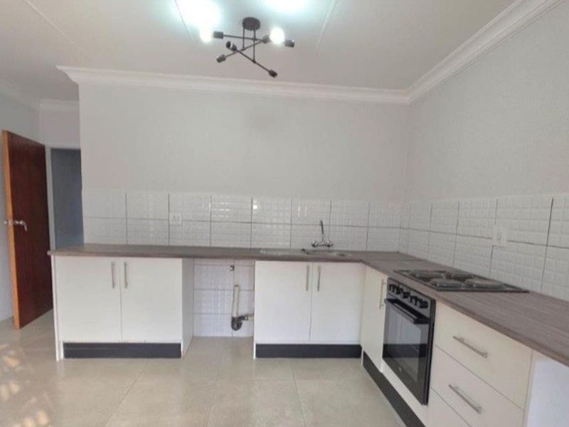 Townhouse For Sale In Roodepoort - Photo 6