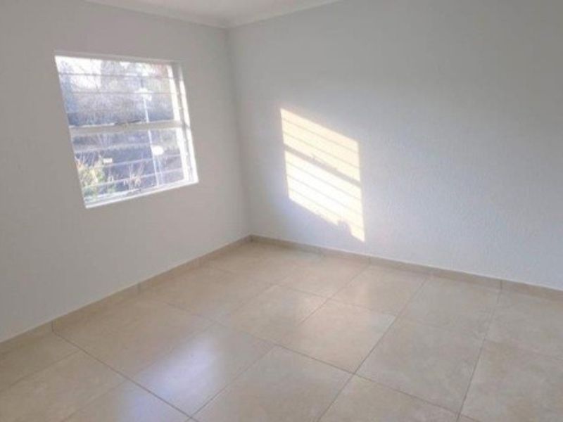 Townhouse For Sale In Roodepoort - Photo 10