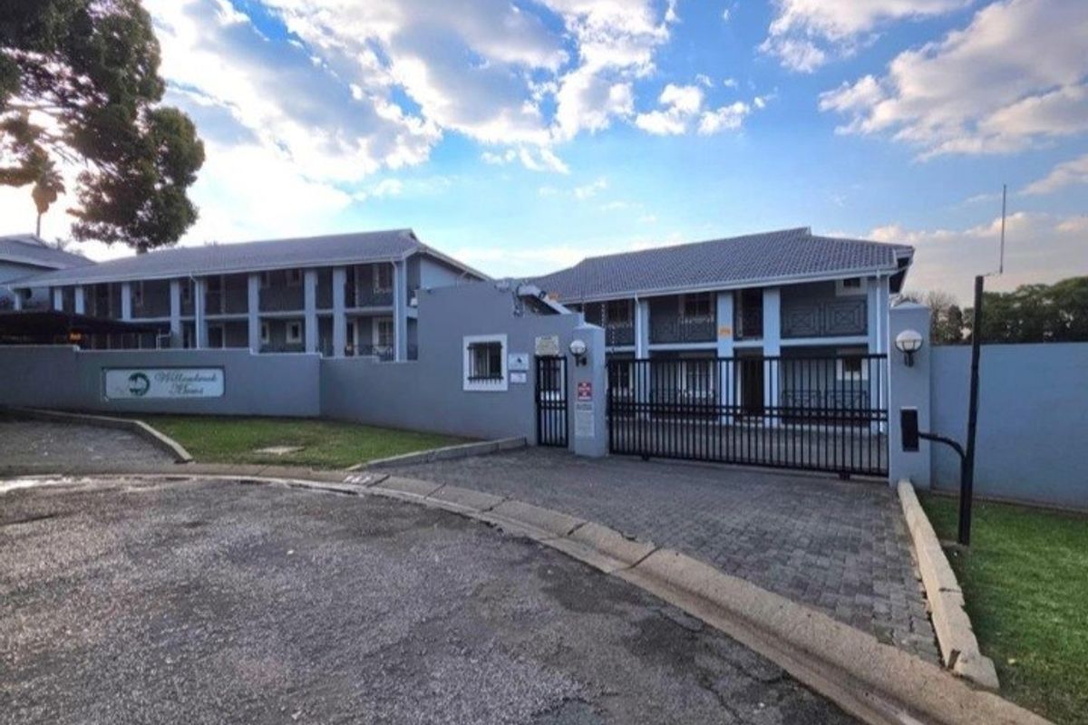 Townhouse For Sale In Roodepoort - Photo 2