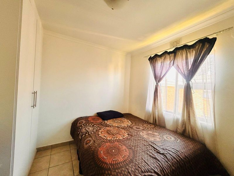 Townhouse For Sale In Alberton - Photo 10