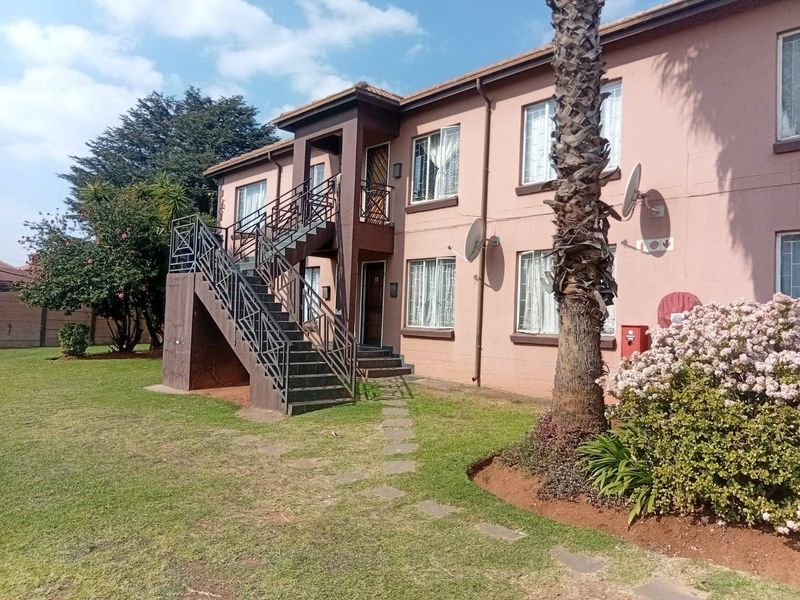 Apartment For Sale In Kempton Park - Photo 1