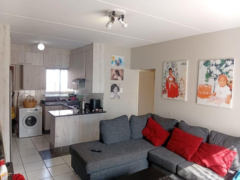 Apartment For Sale In Kempton Park - Photo 4