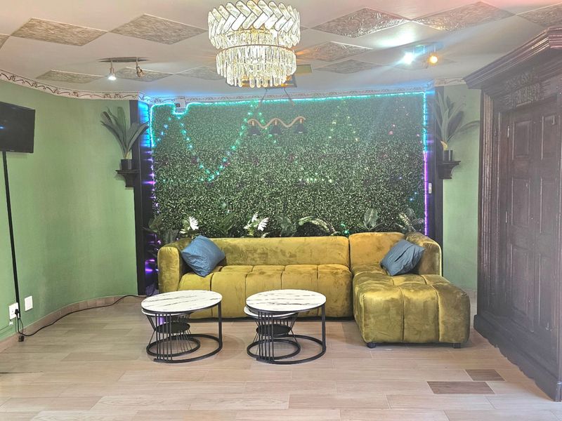 House For Sale In Johannesburg - Photo 2
