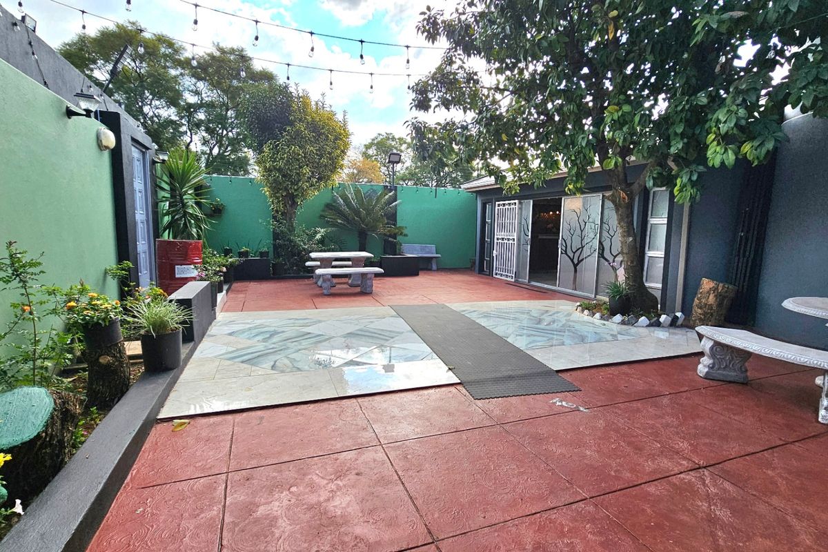 House For Sale In Johannesburg - Photo 4