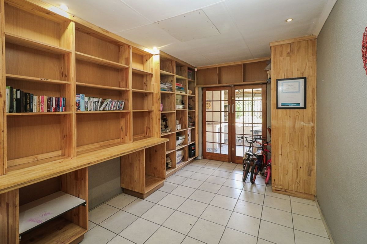 House For Sale In Brakpan - Photo 2