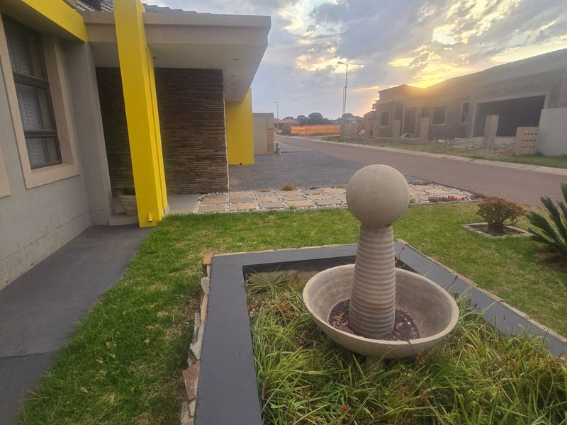 House For Sale In Rayton - Photo 3