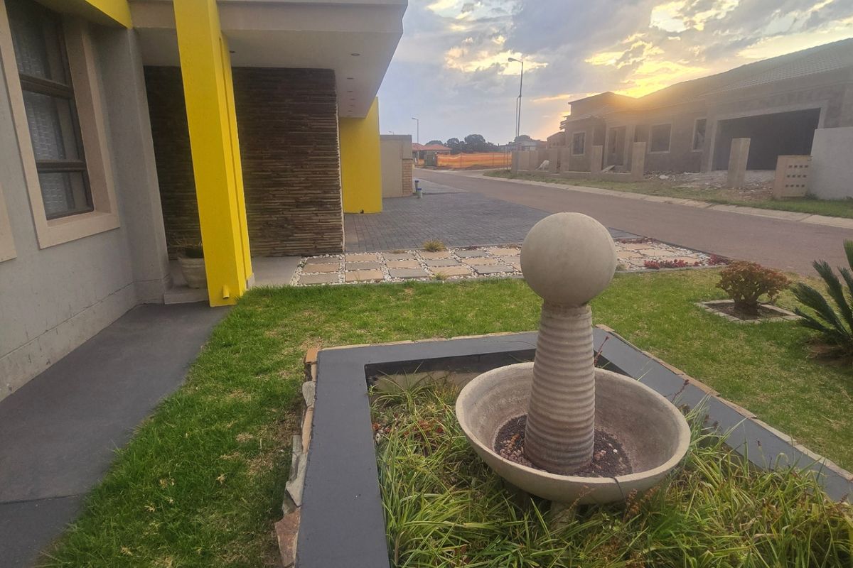 House For Sale In Rayton - Photo 3