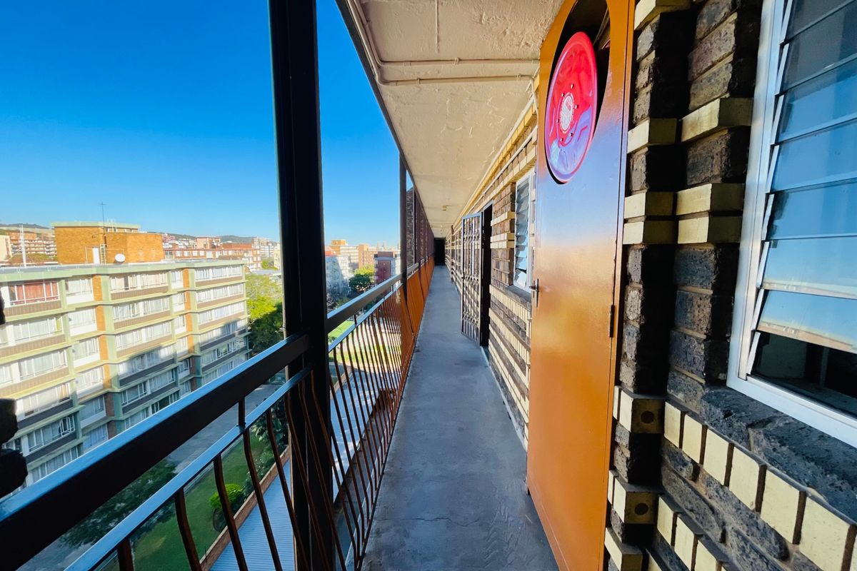 Apartment For Sale In Pretoria - Photo 3