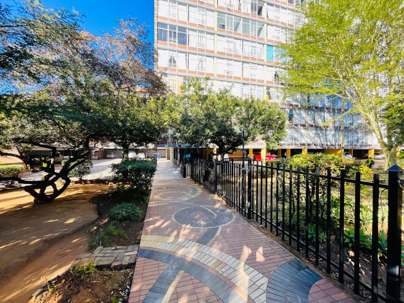 Apartment For Sale In Pretoria - Photo 1