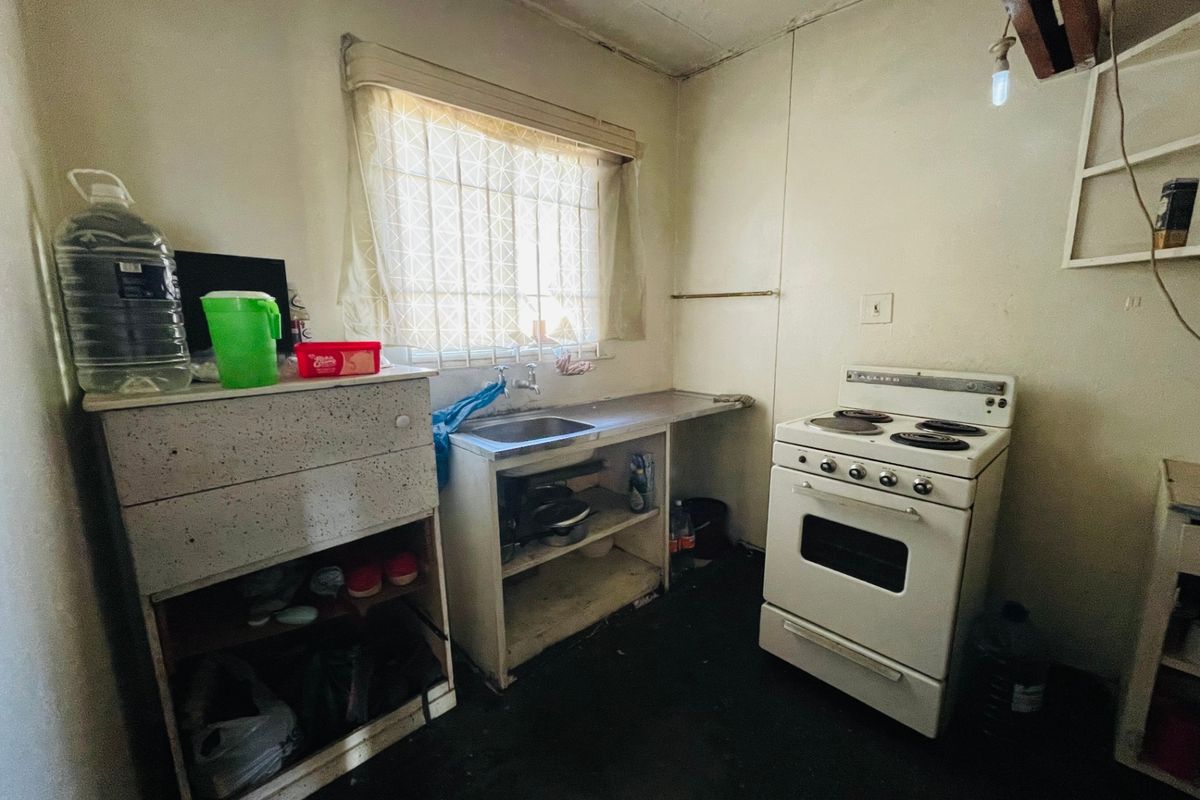 Apartment For Sale In Pretoria - Photo 4
