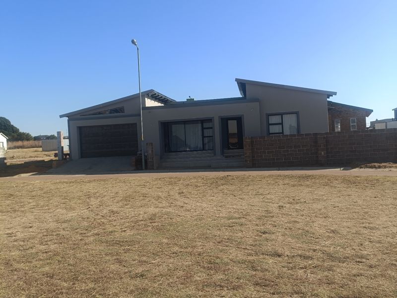 House For Sale In Rayton - Photo 1
