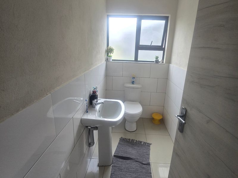 House For Sale In Rayton - Photo 10