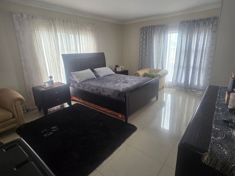 House For Sale In Rayton - Photo 9