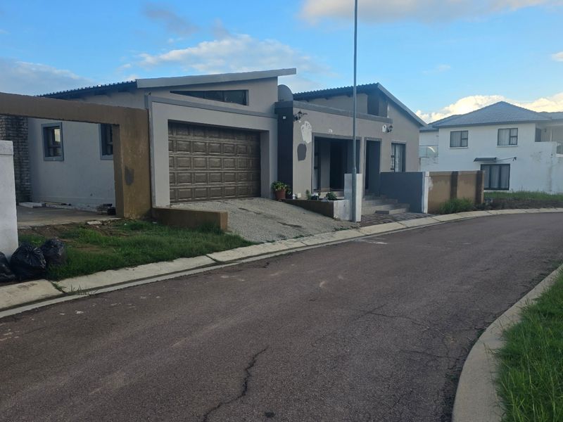 House For Sale In Rayton - Photo 3