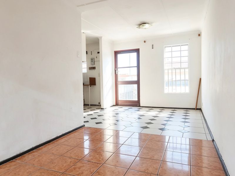 House Rental Monthly In Mitchells Plain - Photo 1