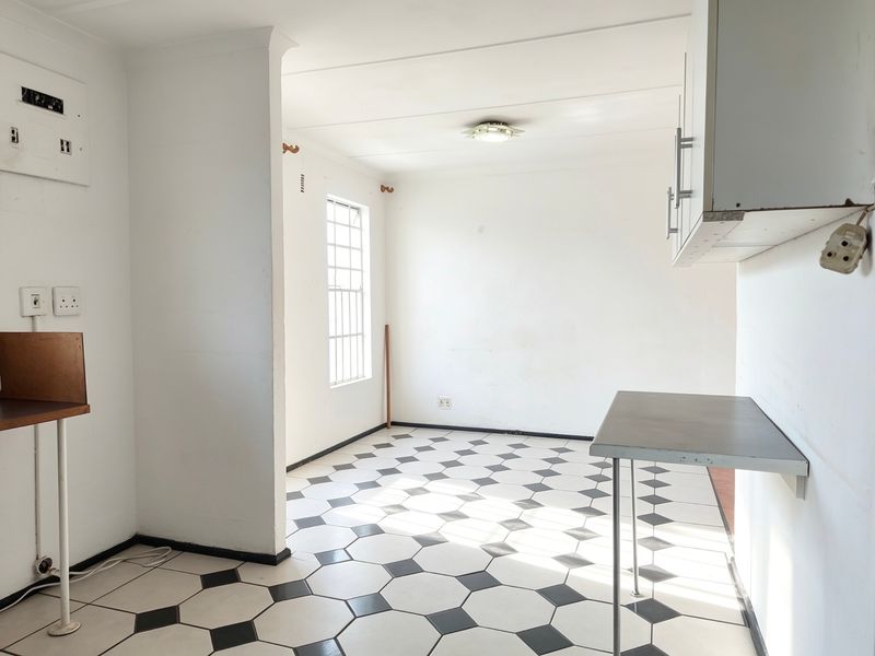 House Rental Monthly In Mitchells Plain - Photo 5