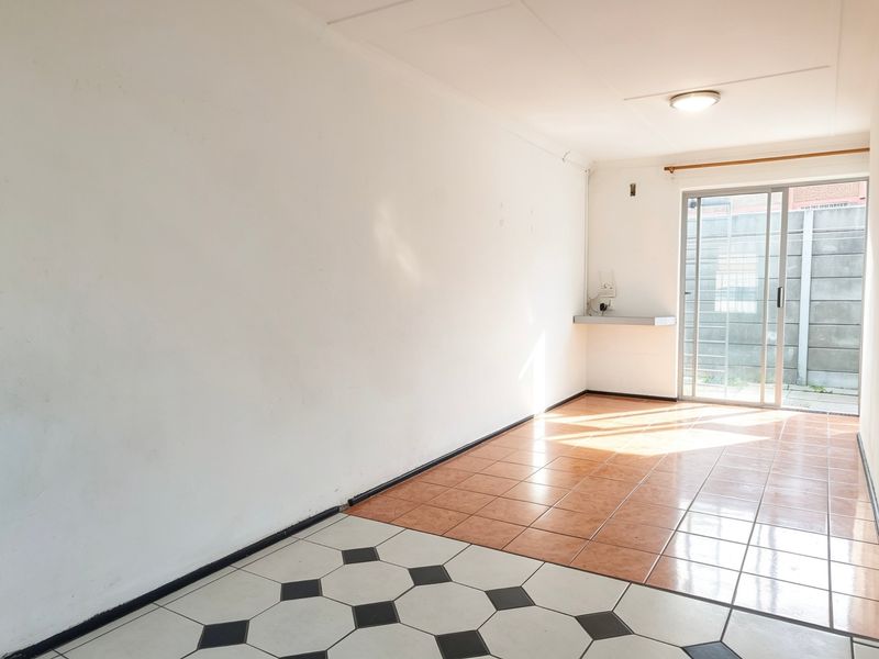 House Rental Monthly In Mitchells Plain - Photo 3