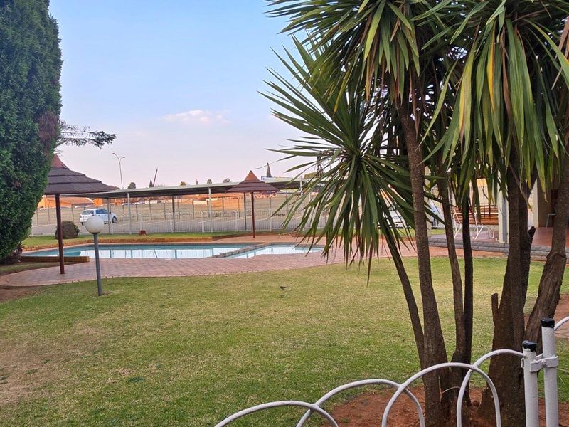 Apartment For Sale In Benoni - Photo 10