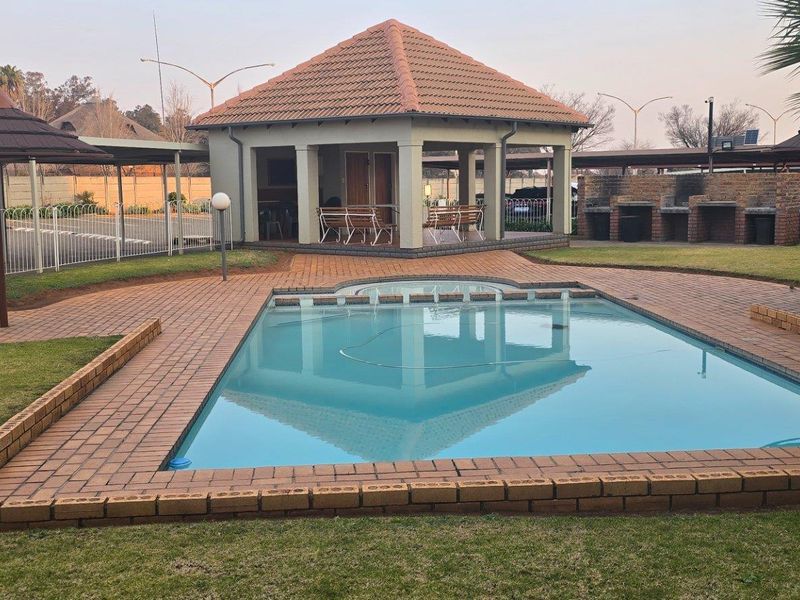 Apartment For Sale In Benoni - Photo 8