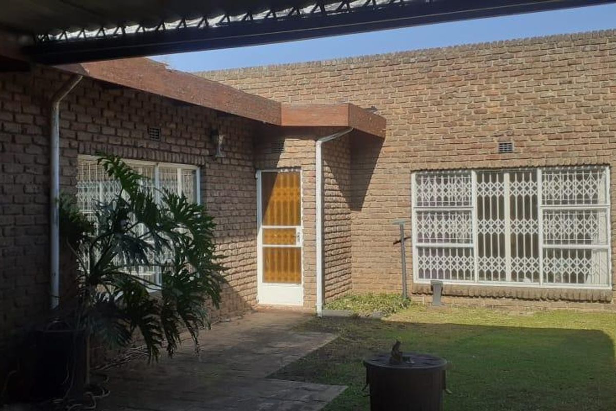 House For Sale In Alberton - Photo 5