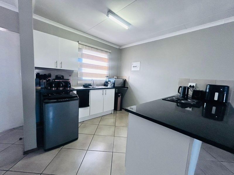 Townhouse For Sale In Alberton - Photo 10
