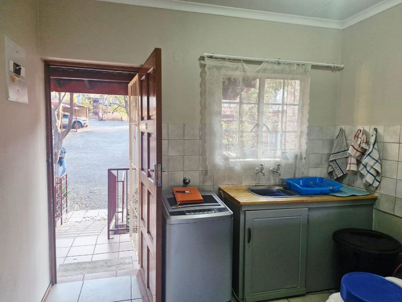 Apartment Rental Monthly In Pretoria - Photo 6