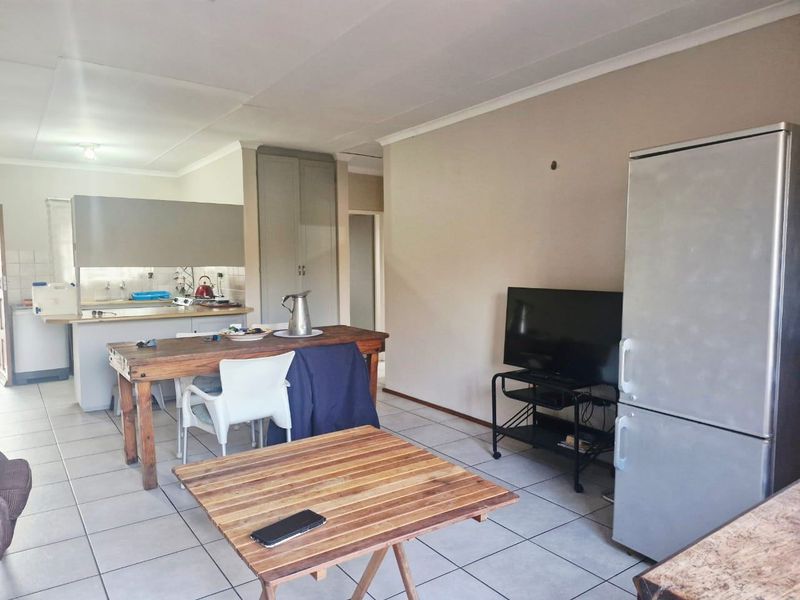 Apartment Rental Monthly In Pretoria - Photo 3