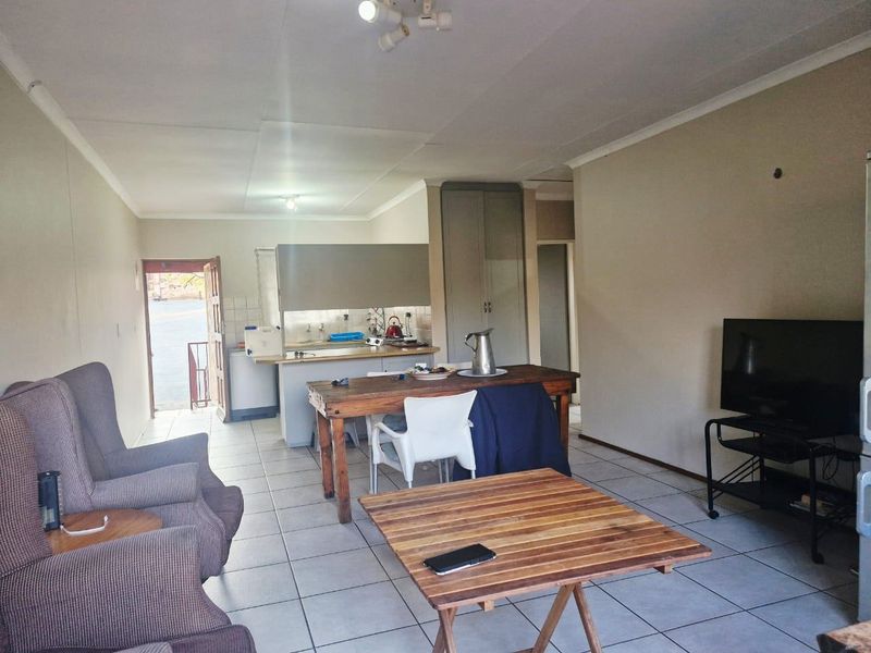 Apartment Rental Monthly In Pretoria - Photo 2