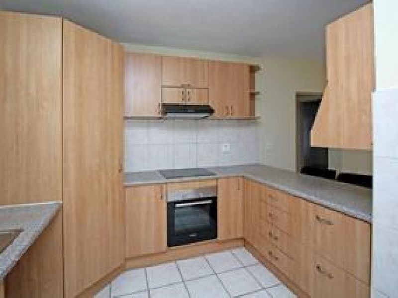 Apartment Rental Monthly In Benoni - Photo 3