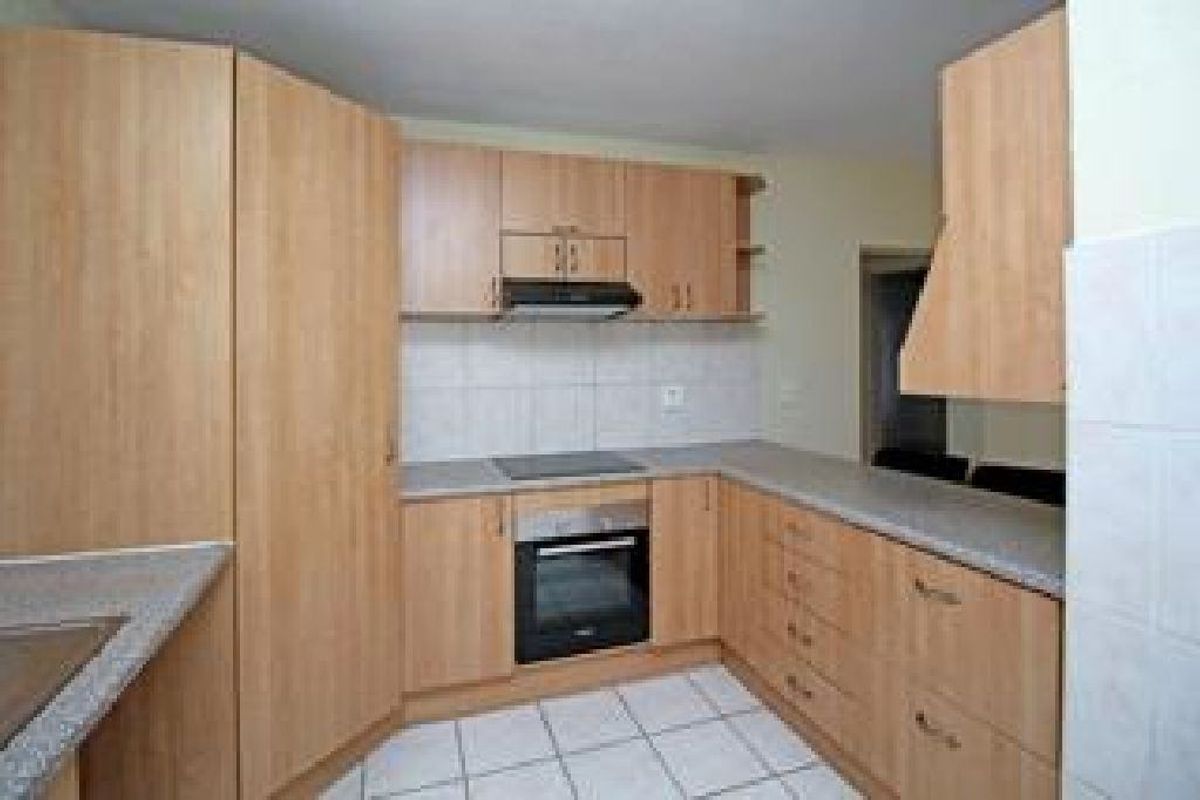 Apartment Rental Monthly In Benoni - Photo 3