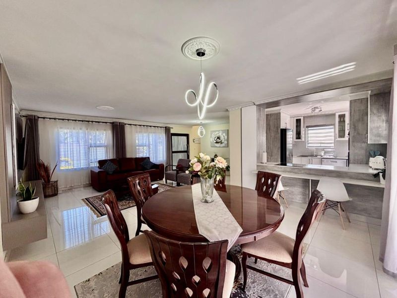House For Sale In Akasia - Photo 6
