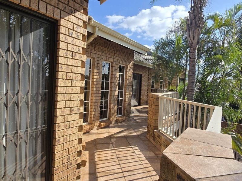 House For Sale In Akasia - Photo 5