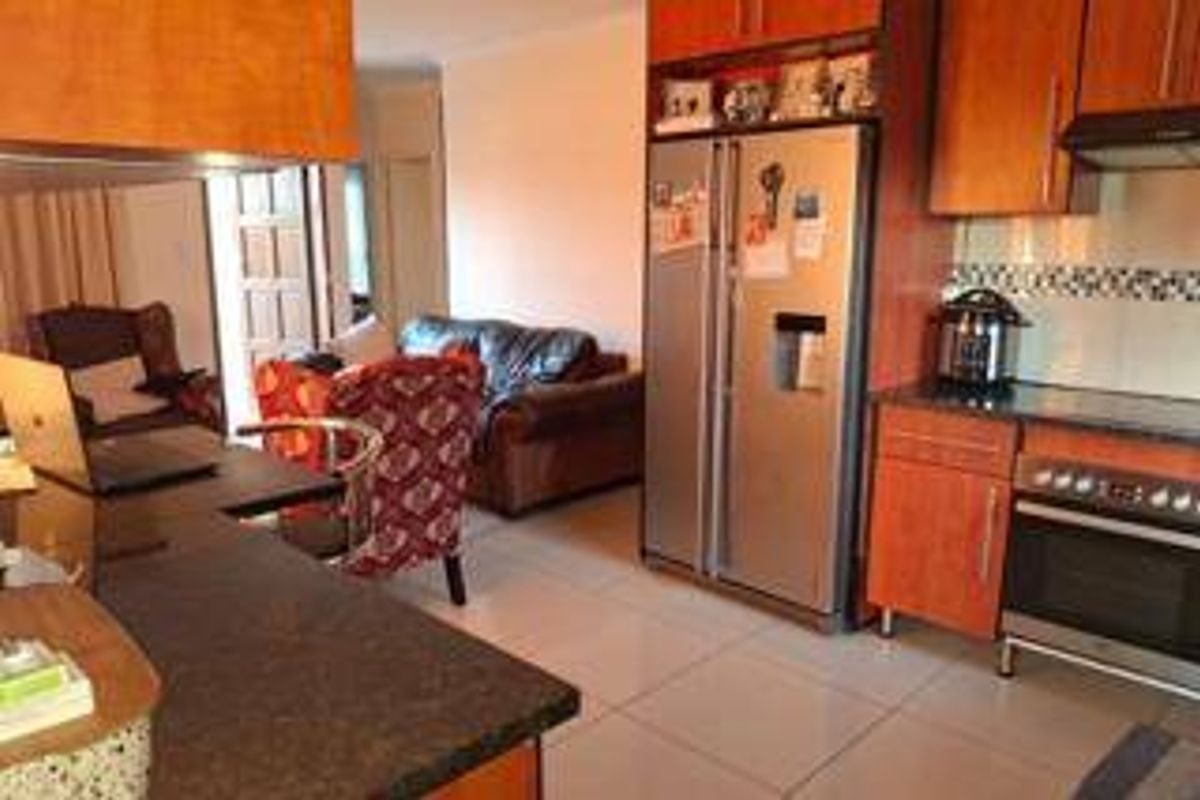 Townhouse For Sale In Akasia - Photo 3