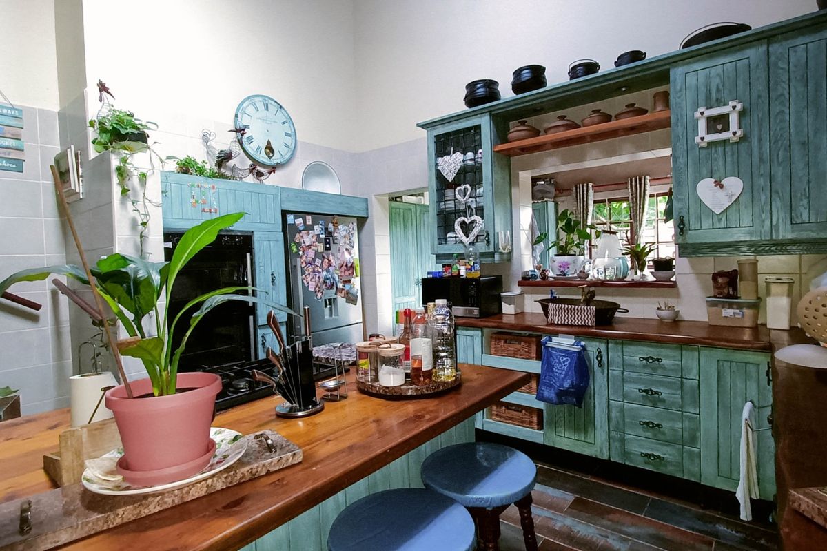 House For Sale In Margate - Photo 4