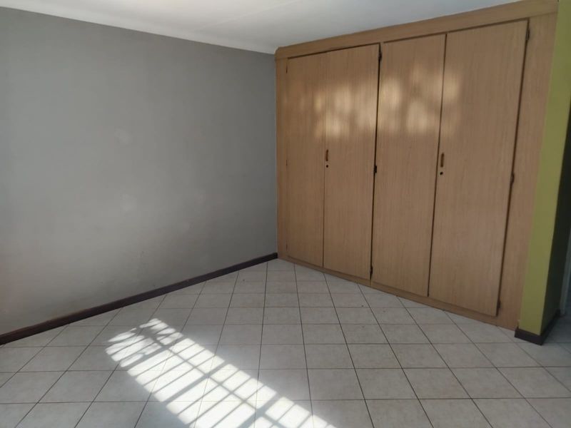 House For Sale In Akasia - Photo 9