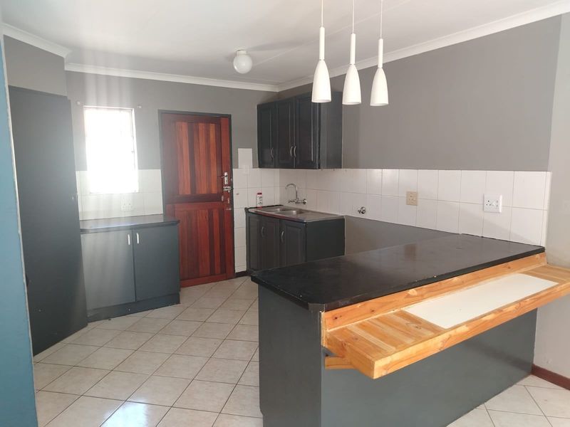 House For Sale In Akasia - Photo 4