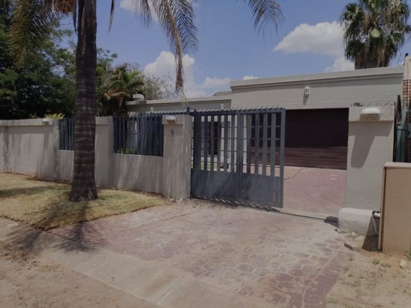 House For Sale In Akasia - Photo 1