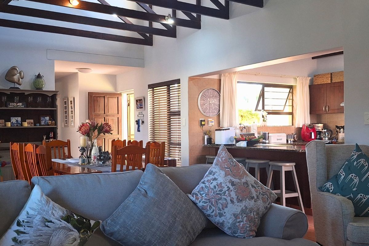 Townhouse For Sale In Margate - Photo 4