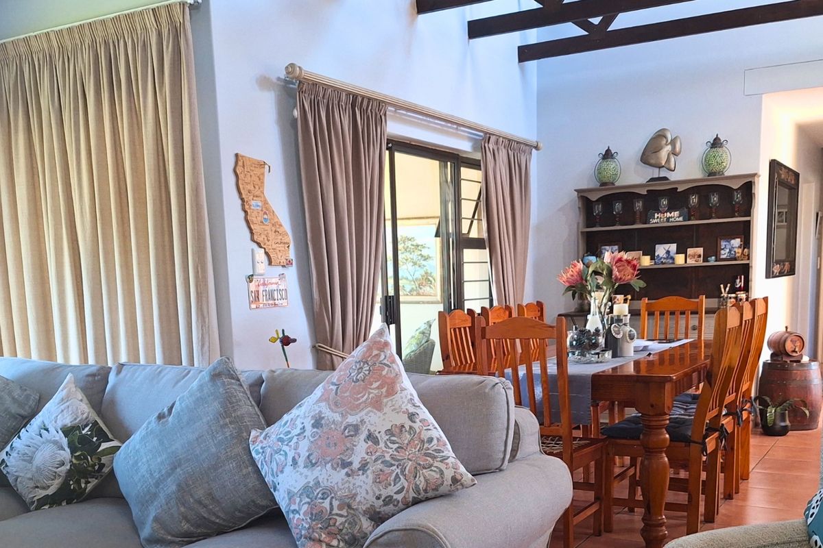 Townhouse For Sale In Margate - Photo 3