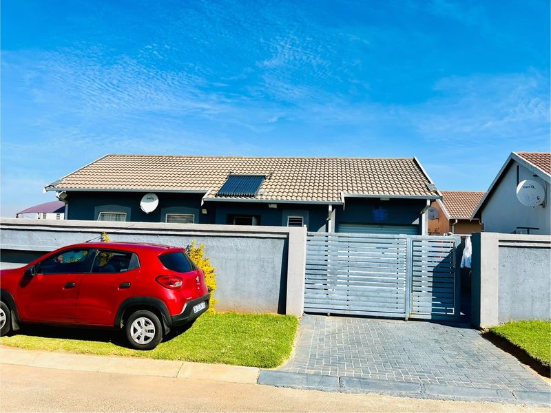 House For Sale In Boksburg - Photo 1