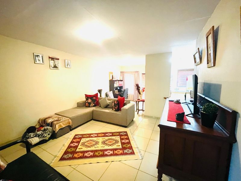 Townhouse For Sale In Pretoria - Photo 5